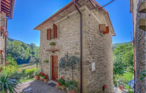 Awesome Home In Caprese Michelangelo With Kitchen